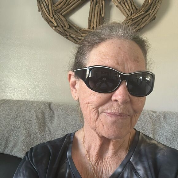 Kathy Von Zealand Sunglasses - Picture 6 of 6